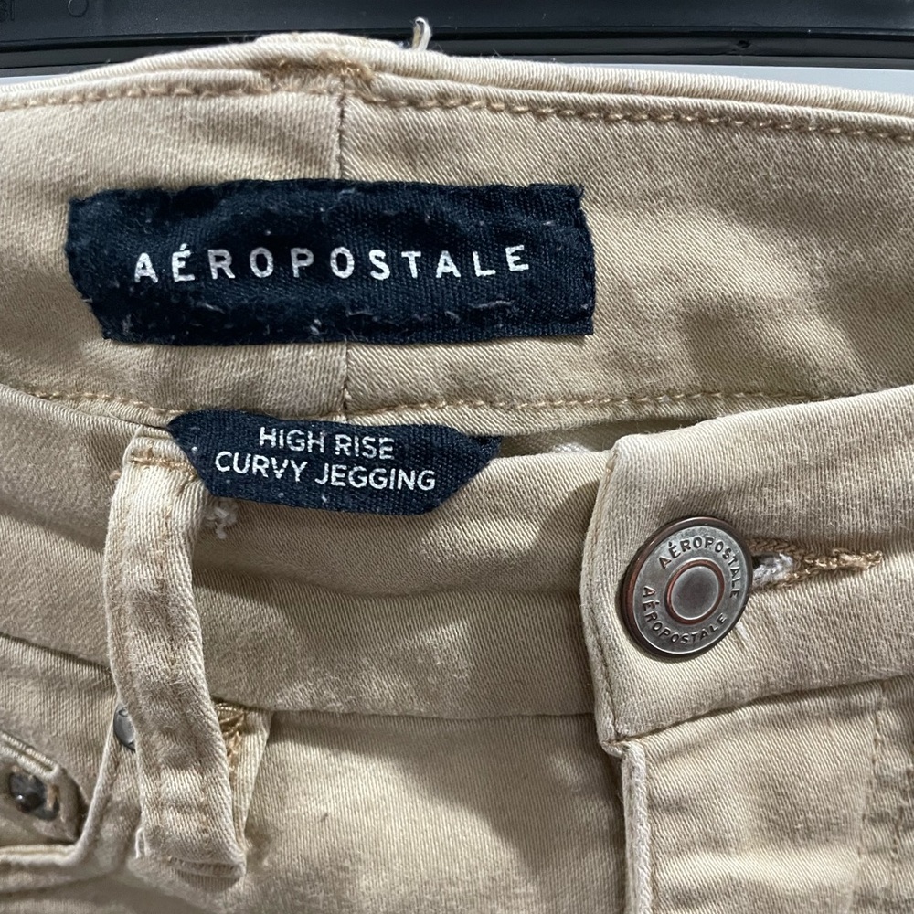 Aeropostale woman's High rise curvy really stretchy uniform pant